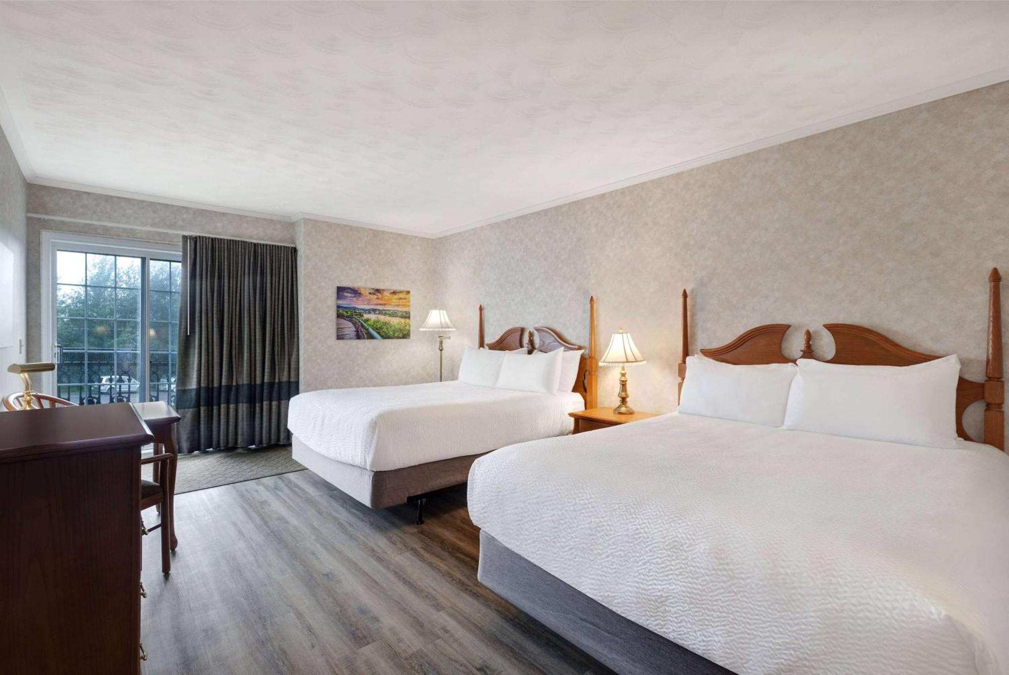 Days Inn By Wyndham Edmundston Buitenkant foto