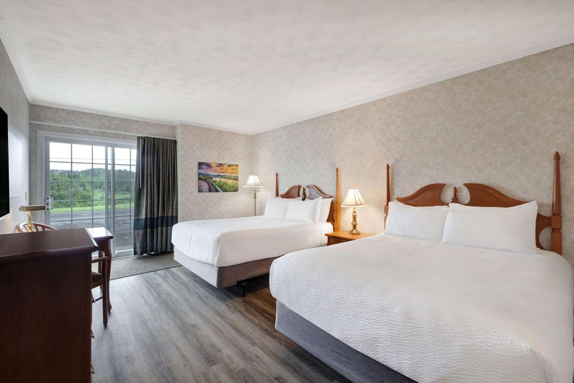 Days Inn By Wyndham Edmundston Buitenkant foto