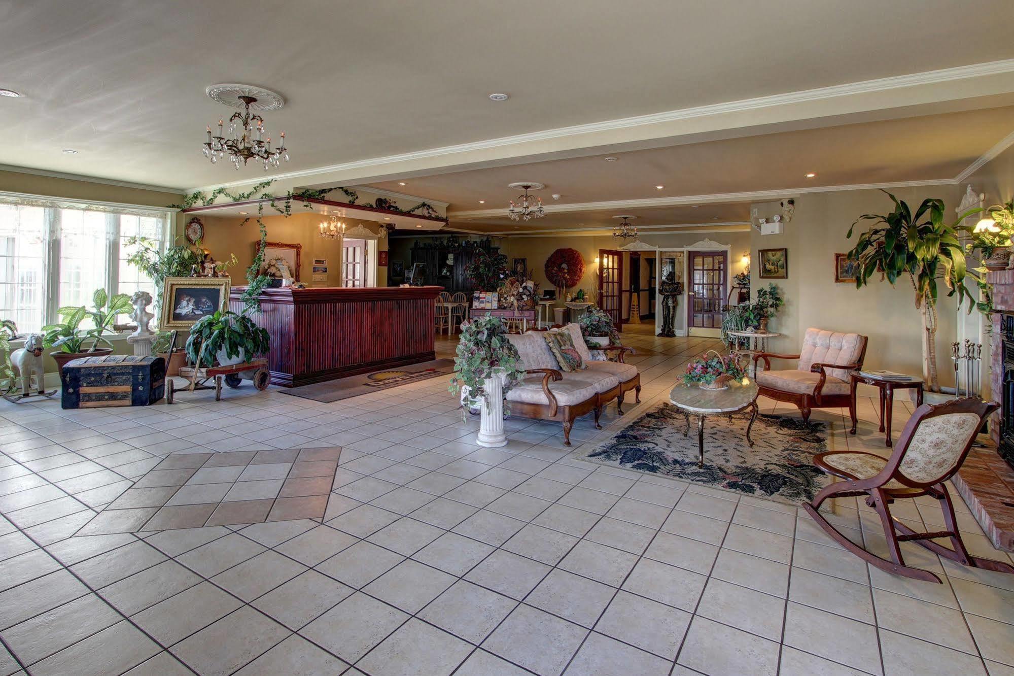 Days Inn By Wyndham Edmundston Buitenkant foto